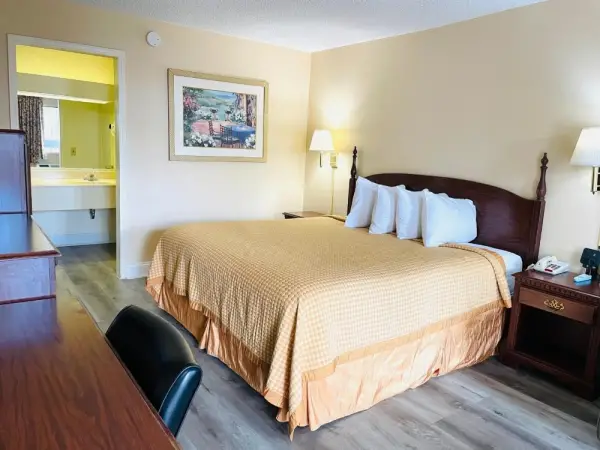 Relax Inn - Perry 4