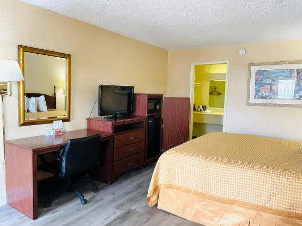 Relax Inn - Perry 5